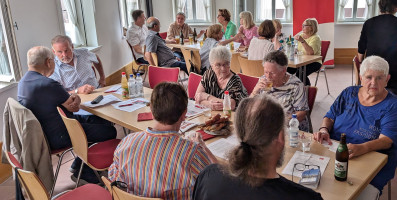 Versammlung in der Alten Knabenschule